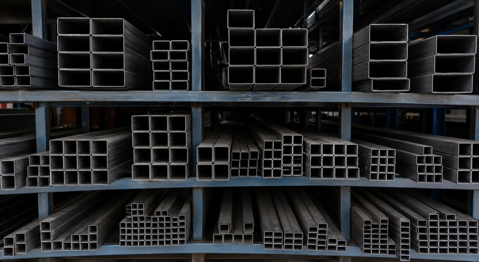 Square & Rectangular Steel Tubes Square and rectangular steel hollow sections displayed by size